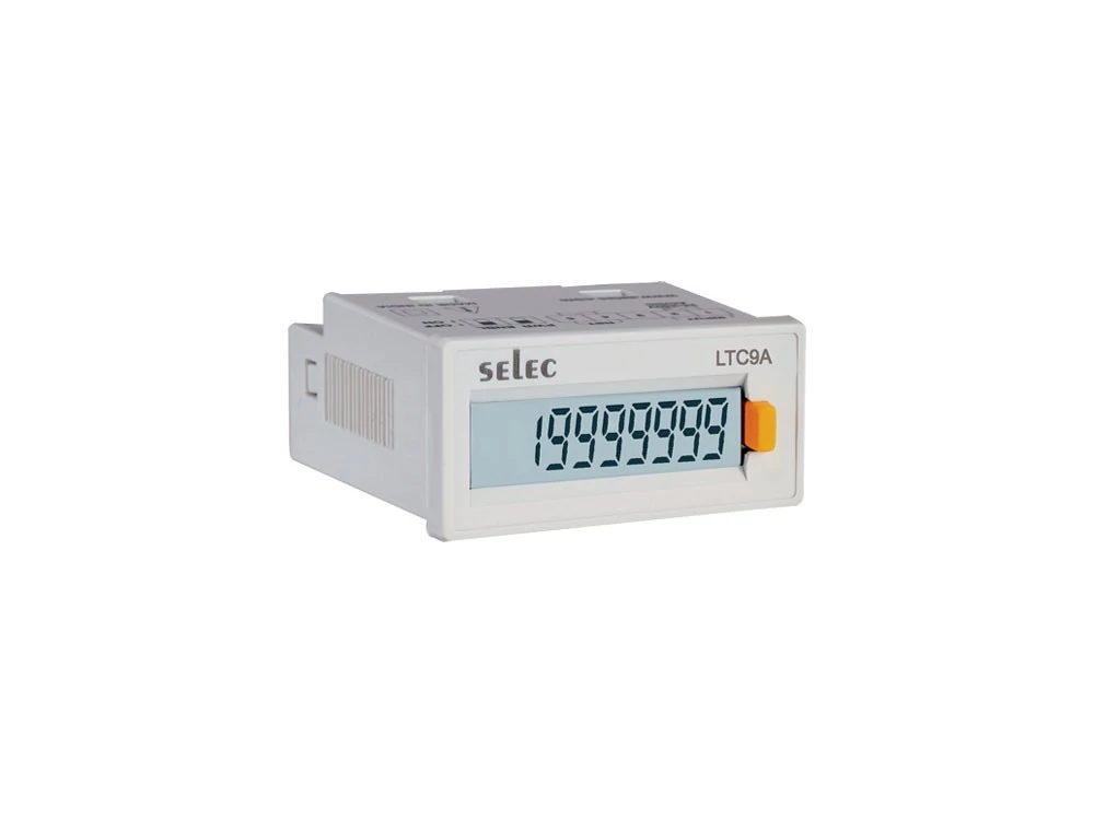Selec LTC9A‑CE univerzális digitális számláló, 7-jegyű LCD, 24–260 VAC/DC, panelbe építhető